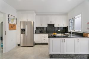 Villa Marbella-private heated pool and breathtaking view