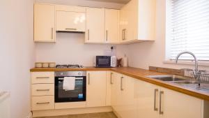 HouseSleeps6-Garden-Parking-Familly&Contractors