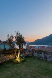 Torno Lumina - Secluded Garden Retreat - Lake View