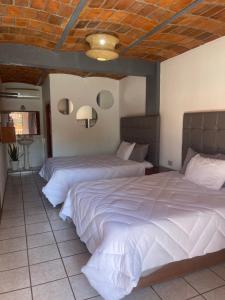 HOTEL CUATRO CAMINOS