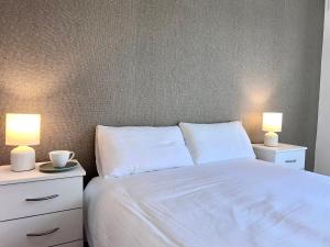 Central Dublin 2 bed Apt near city centre