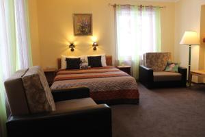 Quadruple Room - Disability Access room in Hotel Senlīči