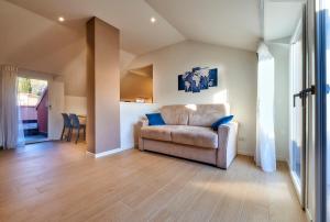 Luxury 100mq with private terrace with lake view near Varenna