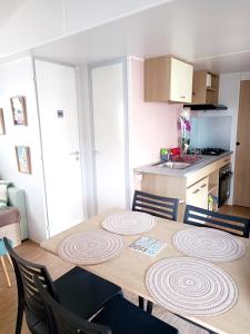 Campings Mobil-home 6 personnes valras-plage camping 4 etoiles : photos des chambres