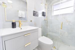 Central King Studio Quiet & Close to Hard Rock