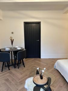 2 Bedroom flat by London Bridge & The Shard