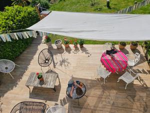 B&B / Chambres d'hotes Cati-s greenhouse - chambre d-hotes cosy et calme a 700m du RER B : photos des chambres