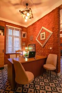 1826 Heritage Rooms