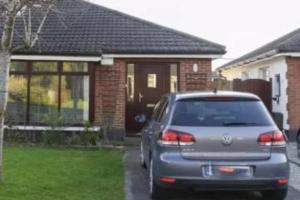 Coastal Hideaway - Sleeps 4 & Free Parking