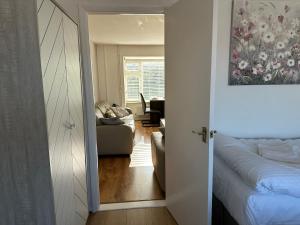 Place to stay up Ipswich near the train station, football stadium, waterfront