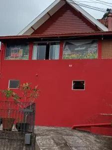 Parque das Cerejeiras-Suite Familiar para até 4 pessoas em acomodações básicas - Taubaté