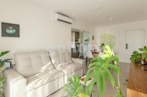 Fresh 2 bedroom apartment in Las Lomas
