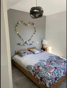 Beautiful home for 2-8 people with a pool - Carnoux