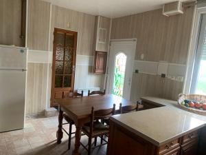 Sejours chez l'habitant 4 chambres privees dans un pavillon chaleureux : photos des chambres