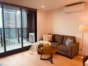 BoxHill 2bedroom2bath apartment