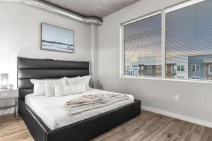 Spacious 2BR Retreat Perfect for Tropicana Events