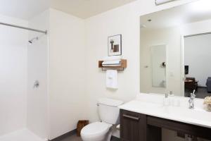 Brewery District EL1 - Just 3 Blocks to Fiserv with Gym and Parking