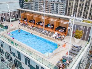 CN Tower View 2 Bed Home Near Rogers Centre, Scotiabank, MTCC