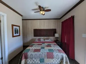 Squaw Valley Motel Room 1 - Hoffman Point