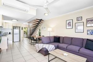 SeaBreeze City Loft- 2km to Centre. 4km to Airport