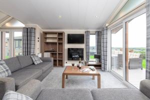 Stables 30, 3 Bed Luxury Lodge at Hafan y Mor