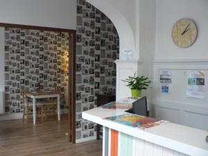 Hotels Hotel Les Alizes : photos des chambres