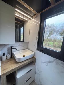 Tentes de luxe Tiny House au coeur d-une petite cite de caractere a Saulges : photos des chambres