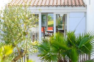 Maisons de vacances Maison, 150 m de la plage, la Tresson,Noirmoutier : Maison 3 Chambres