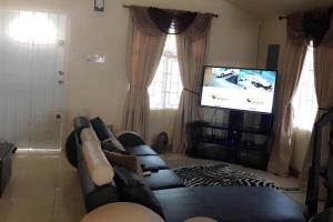 2 Bed-2 bath-AirCon-Parking-New Harbour Village 3