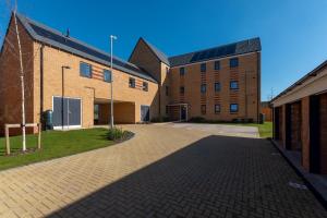 Cozy 2 Bed in Milton Keynes Free parking & WiFi