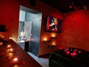 Love hotels Love Room Jacuzzi : photos des chambres