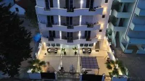 AC Apartmani - 东吉托伊