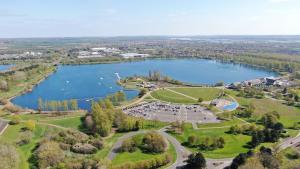 Cozy 2 Bed in Milton Keynes Free parking & WiFi