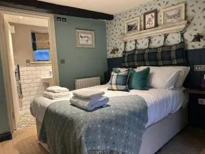 The Golden Pheasant Inn - Taynton