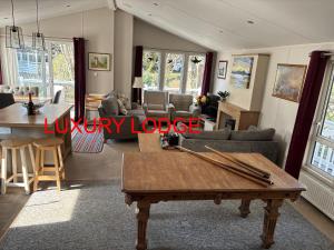 Luxury lodge T11