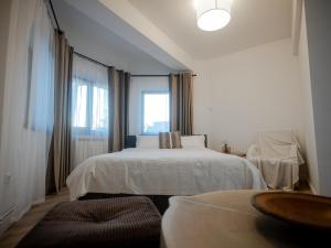 The Urban Retreat - Amelie Charm