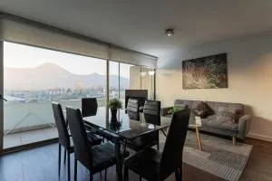 Spacious apartment steps away from Parque Arauco - Lo Curro