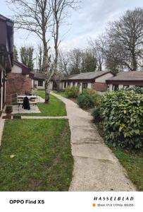 Tolroy manor holiday cottage