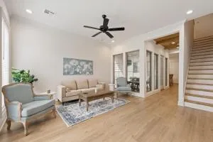 NEW Lafayette House KING Beds Garage Patio Luxury - 新伊比利亚