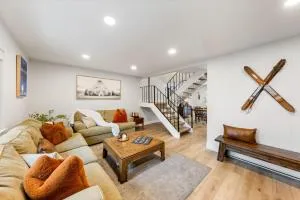 Cozy Condo for 8 Hot-Tub HOA Amenities Walk to Beach Close to Slopes - 塔霍城