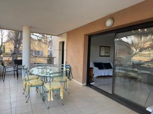 Appartements Spacious Luxury apt, 12 min walk to Croisette beach and Conf Centre : photos des chambres