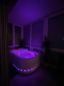 LuxRooms - Hotel type with private jacuzzi - Veliki Grđevac