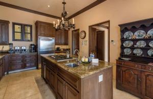 Luxury 6BR Villa Casa Luca By The Agency Baja