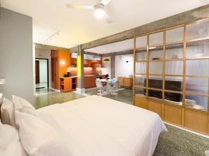 Nueva era @ Athens heart , Romvis apartments