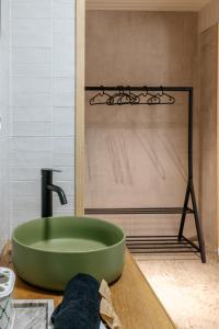 Alma-Rio Room 3 by Mycelia