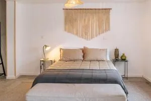 Alma-Rio Room 3 by Mycelia - Sobral