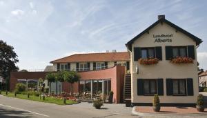 Superior Double Room with Balcony room in Landhotel Alberts