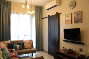 A Nice, Vibrant Place by the Beach