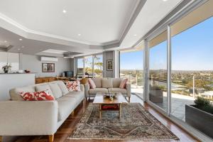 Seabreeze - Beach House w Pool