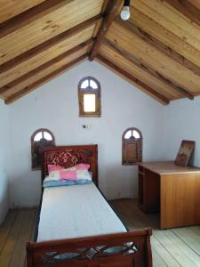 Villa de campagne en hauteur avec vue panoramique sur mer